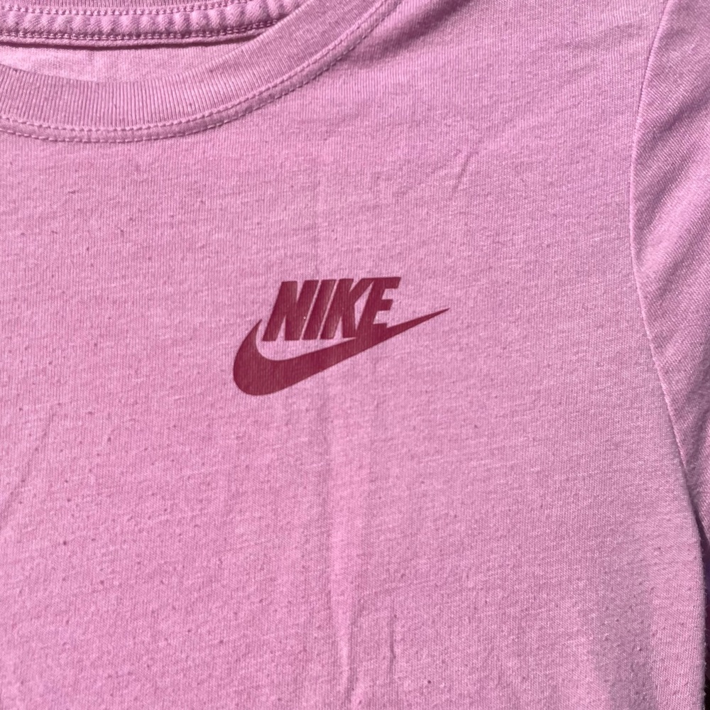 Nike Kids Pink T-Shirt - Picture 2 of 4
